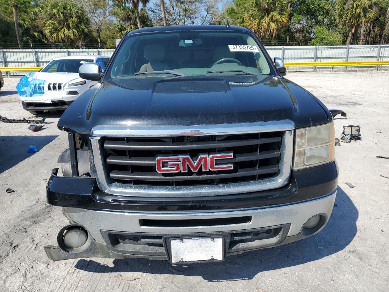 2011 GMC Sierra - Image 5