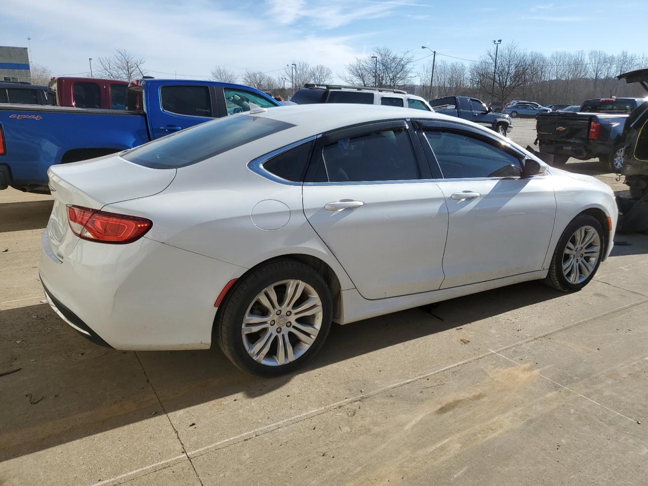 2015 Chrysler 200 - Image 3