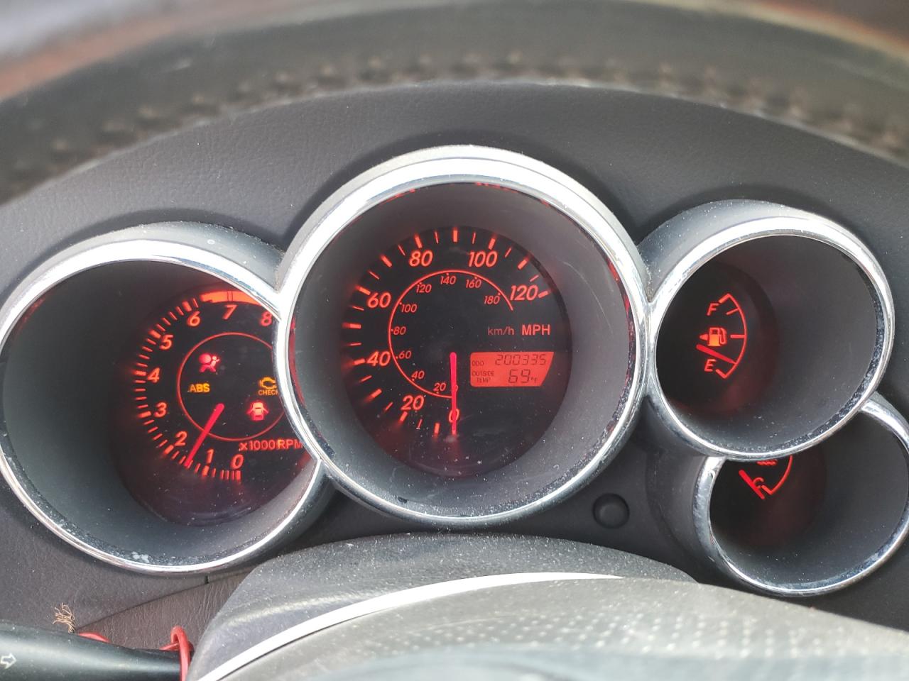 2004 Pontiac Vibe - Image 9