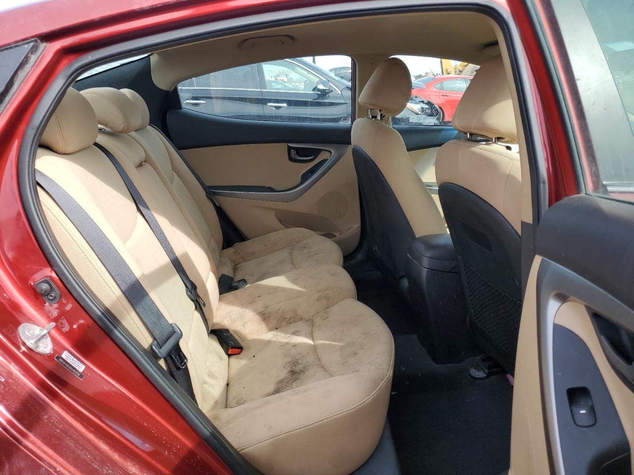 2013 Hyundai Elantra - Image 10