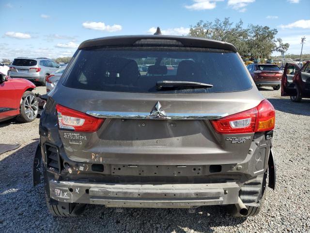  MITSUBISHI OUTLANDER 2018 Коричневый