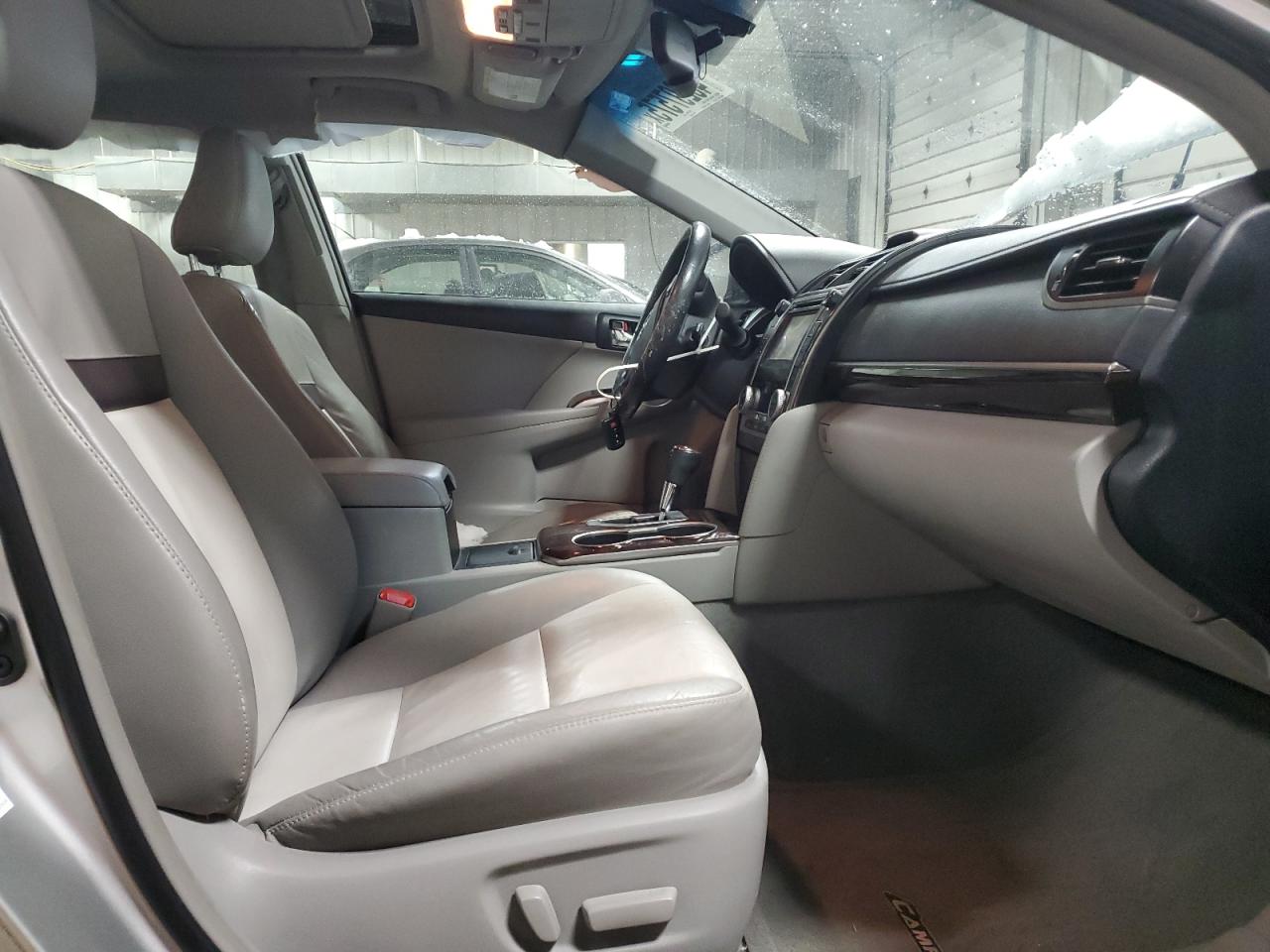 2012 Toyota Camry - Image 7