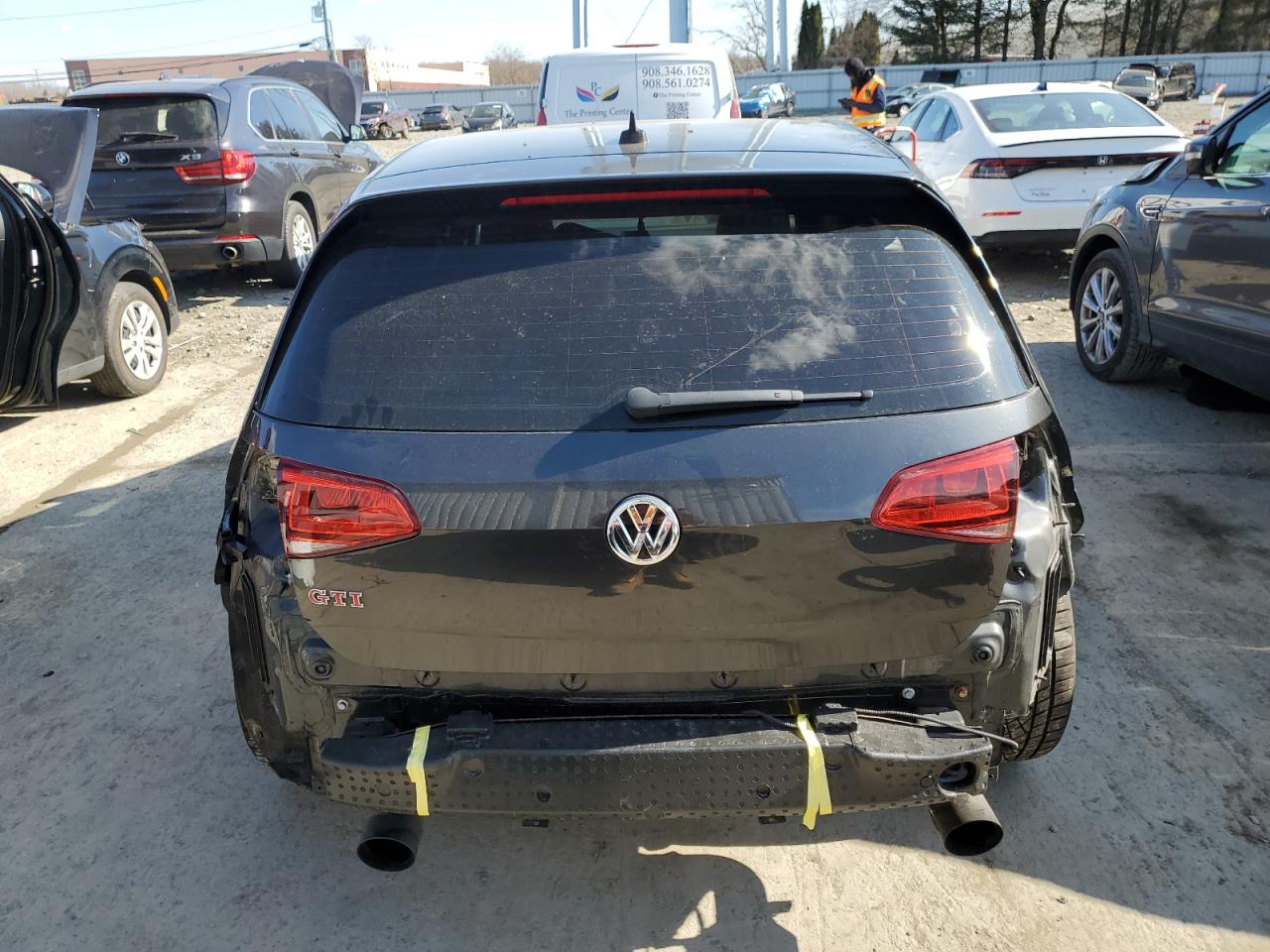 2017 Volkswagen GTI - Image 6