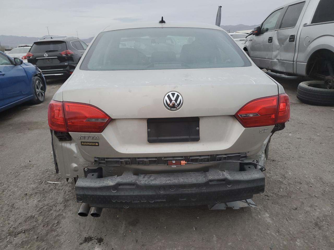 2014 Volkswagen Jetta - Image 6