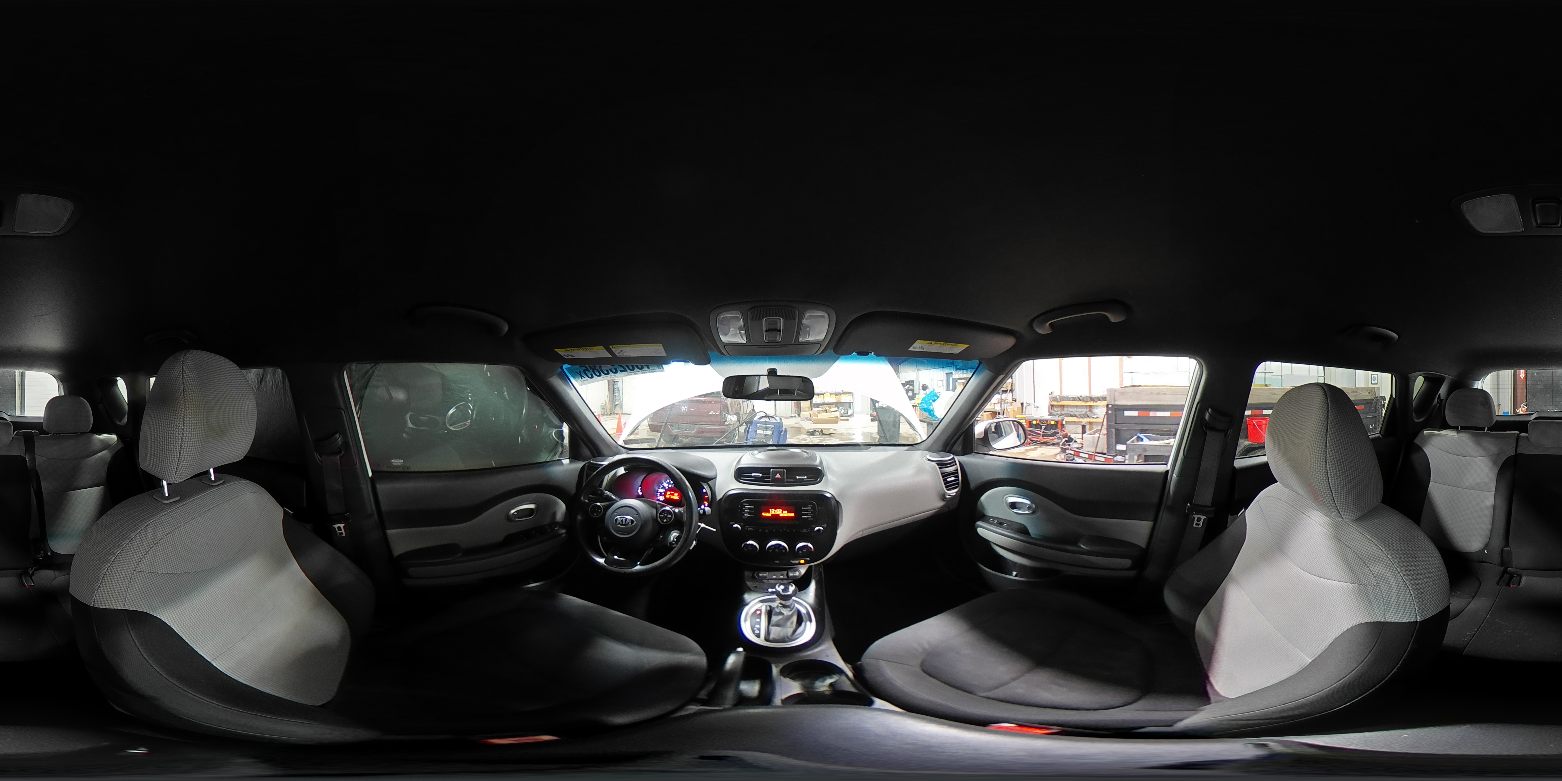2015 Kia Soul - Image 14