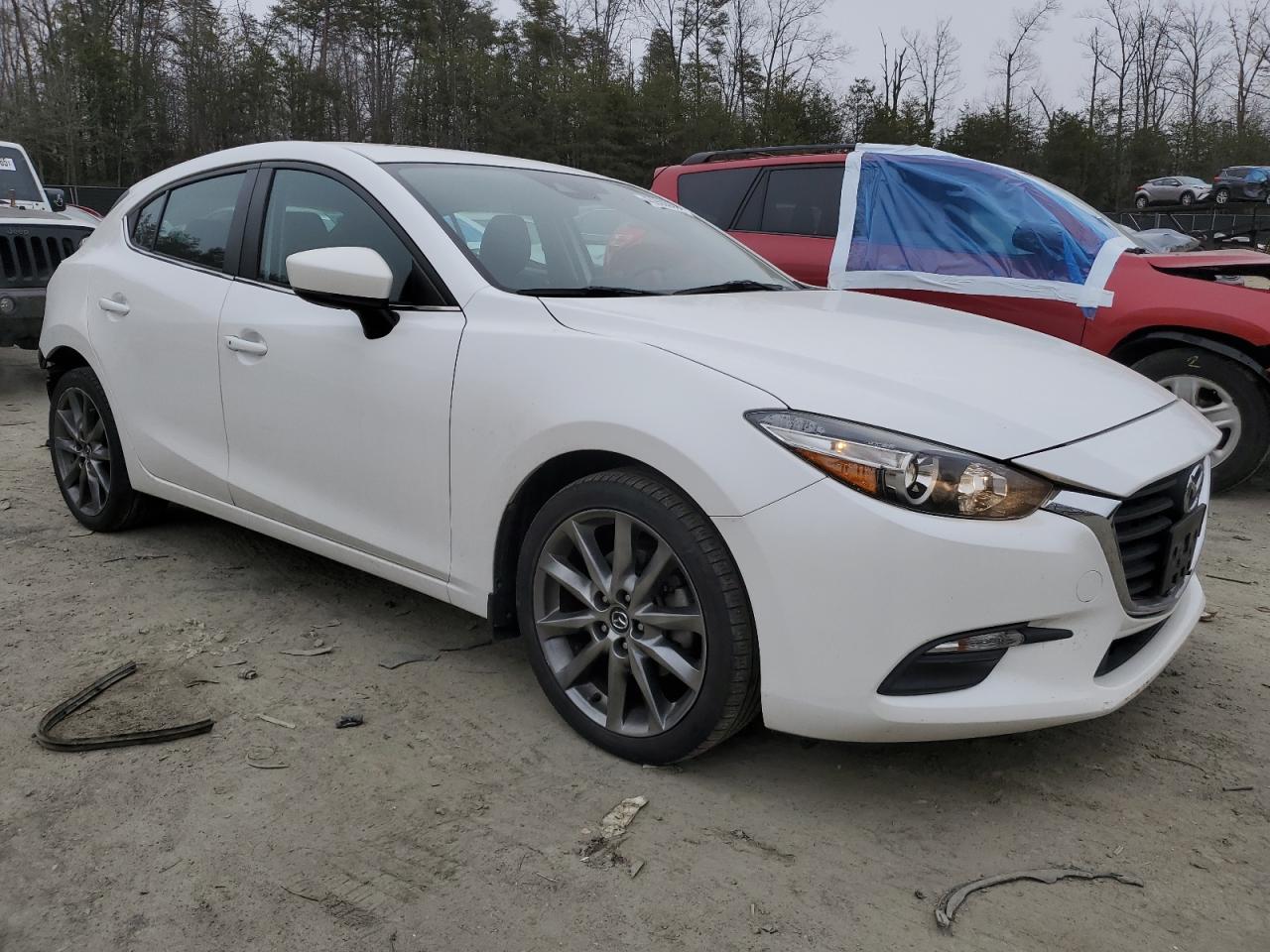 2018 Mazda 3 - Image 4