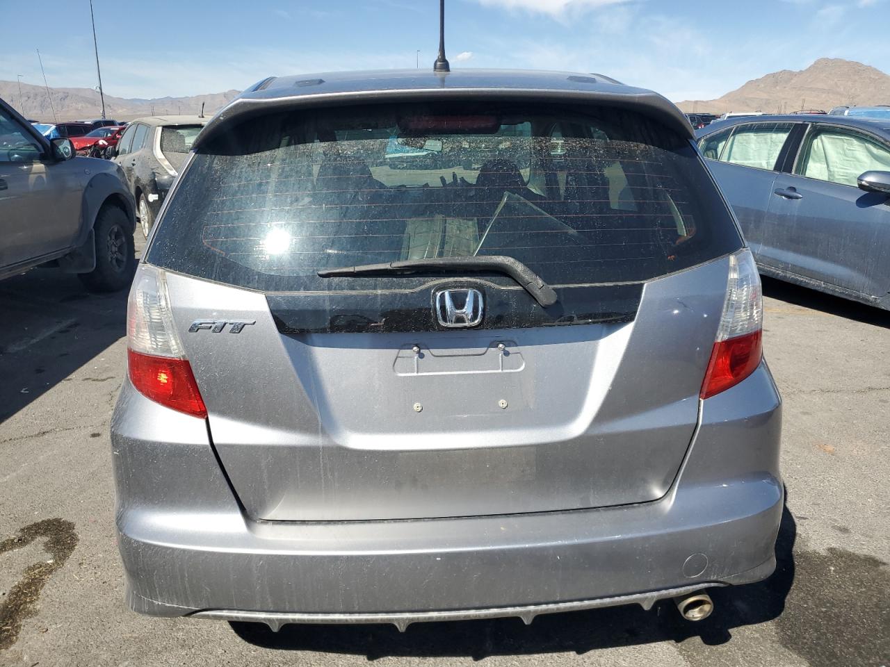 2010 Honda Fit - Image 6