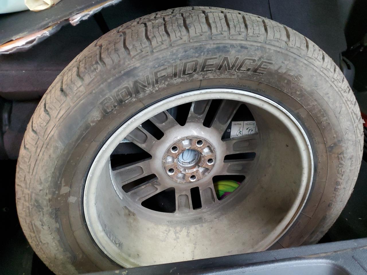 2015 Ford Explorer - Image 13