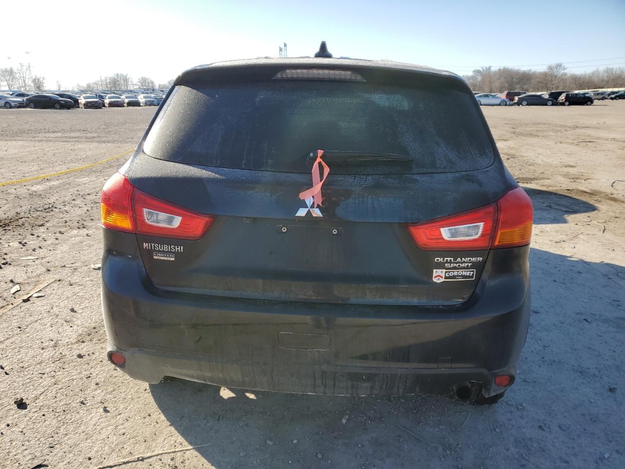 2017 Mitsubishi Outlander - Image 6