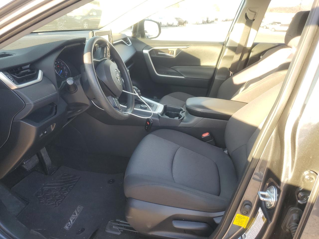 2019 Toyota RAV 4 - Image 7