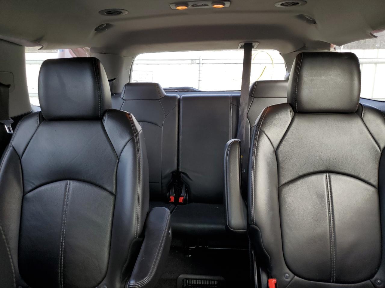 2017 GMC Acadia - Image 10