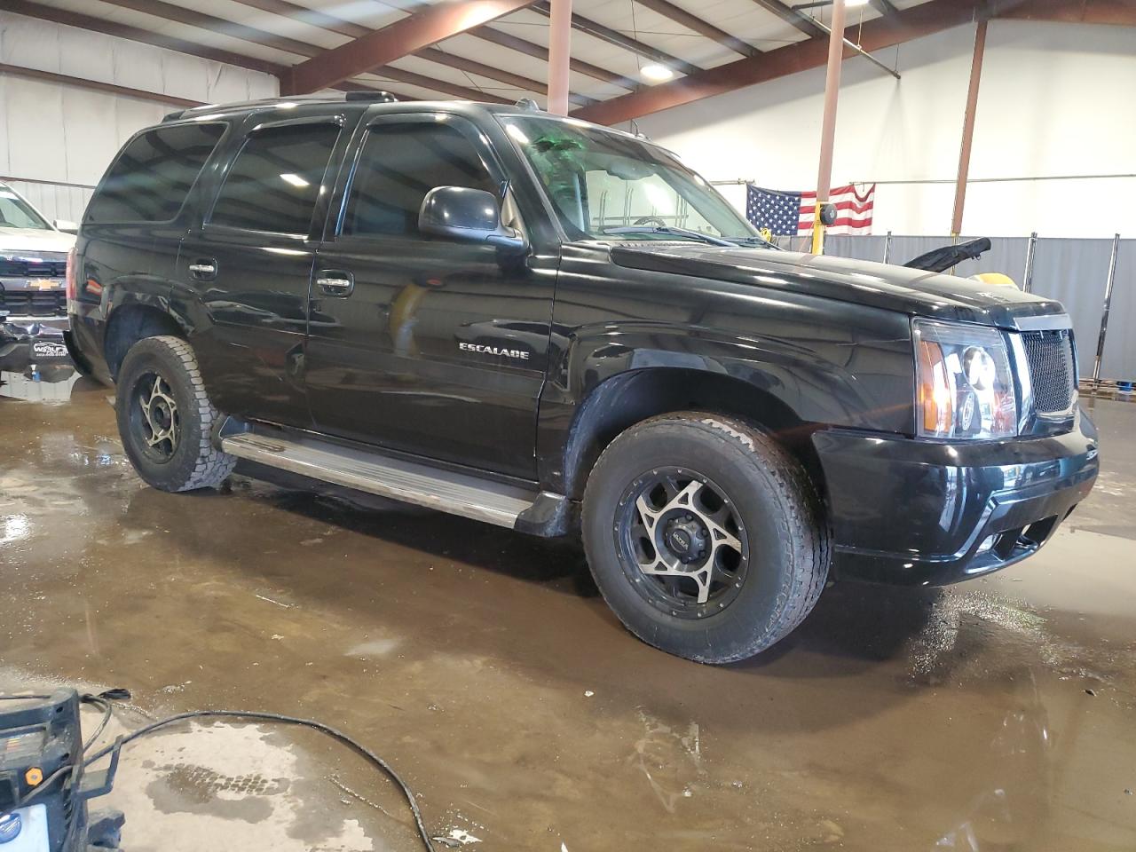 2005 Cadillac Escalade - Image 4