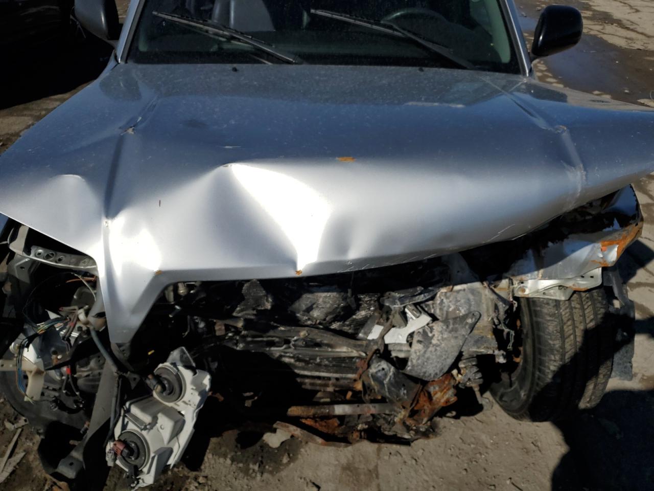 2005 Toyota 4Runner - Image 12