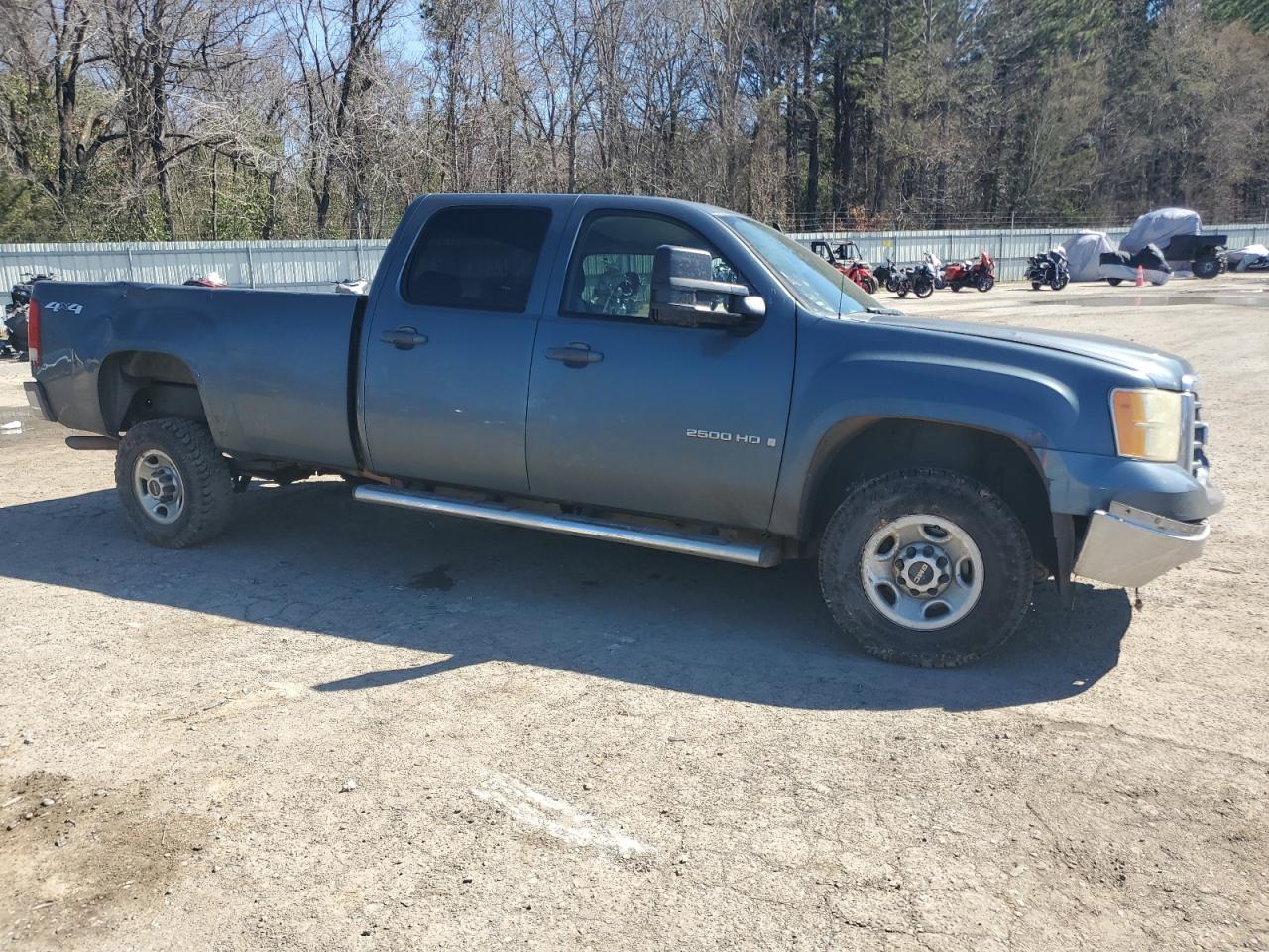 2009 GMC Sierra - Image 4
