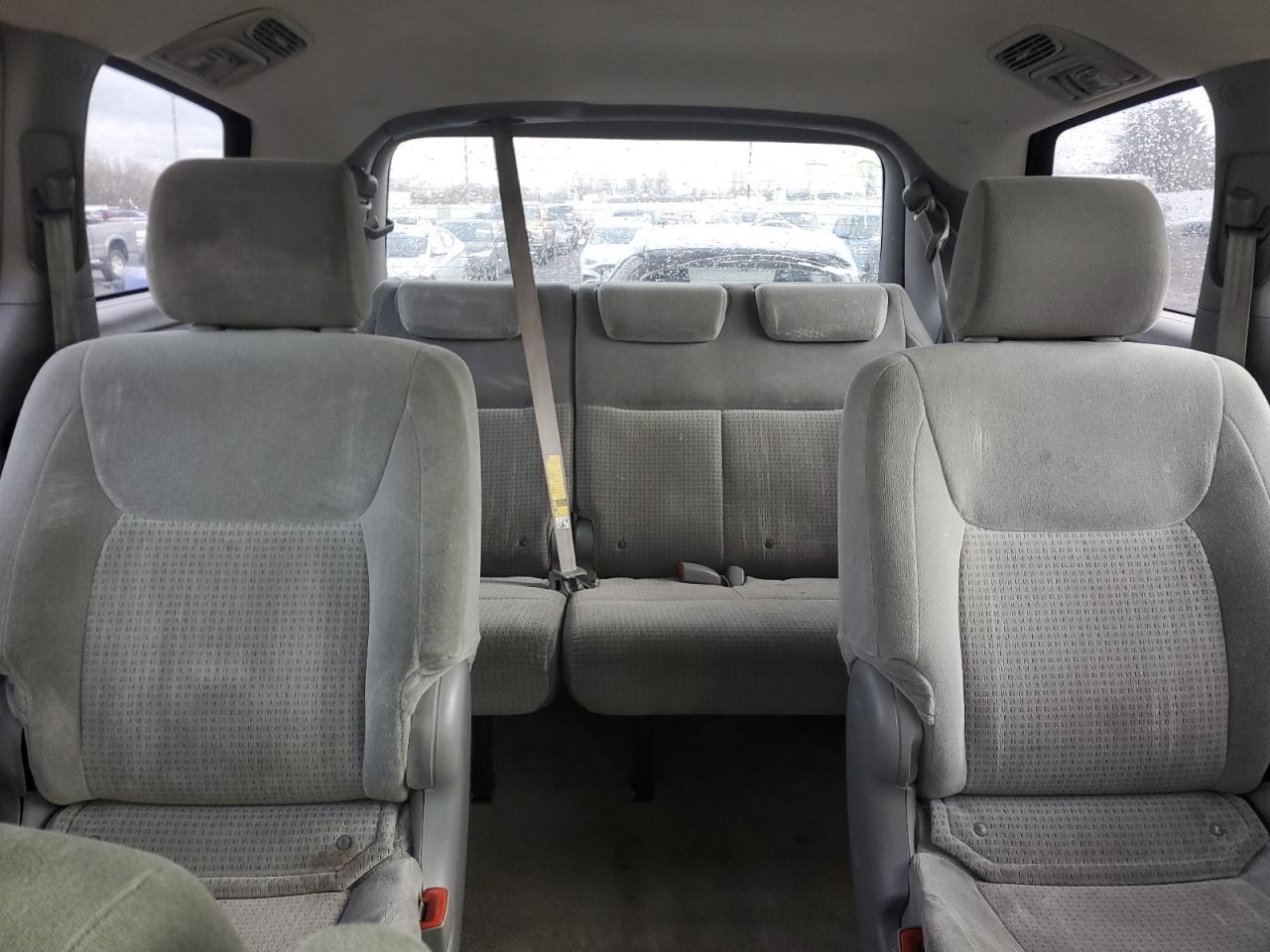 2007 Toyota Sienna - Image 10