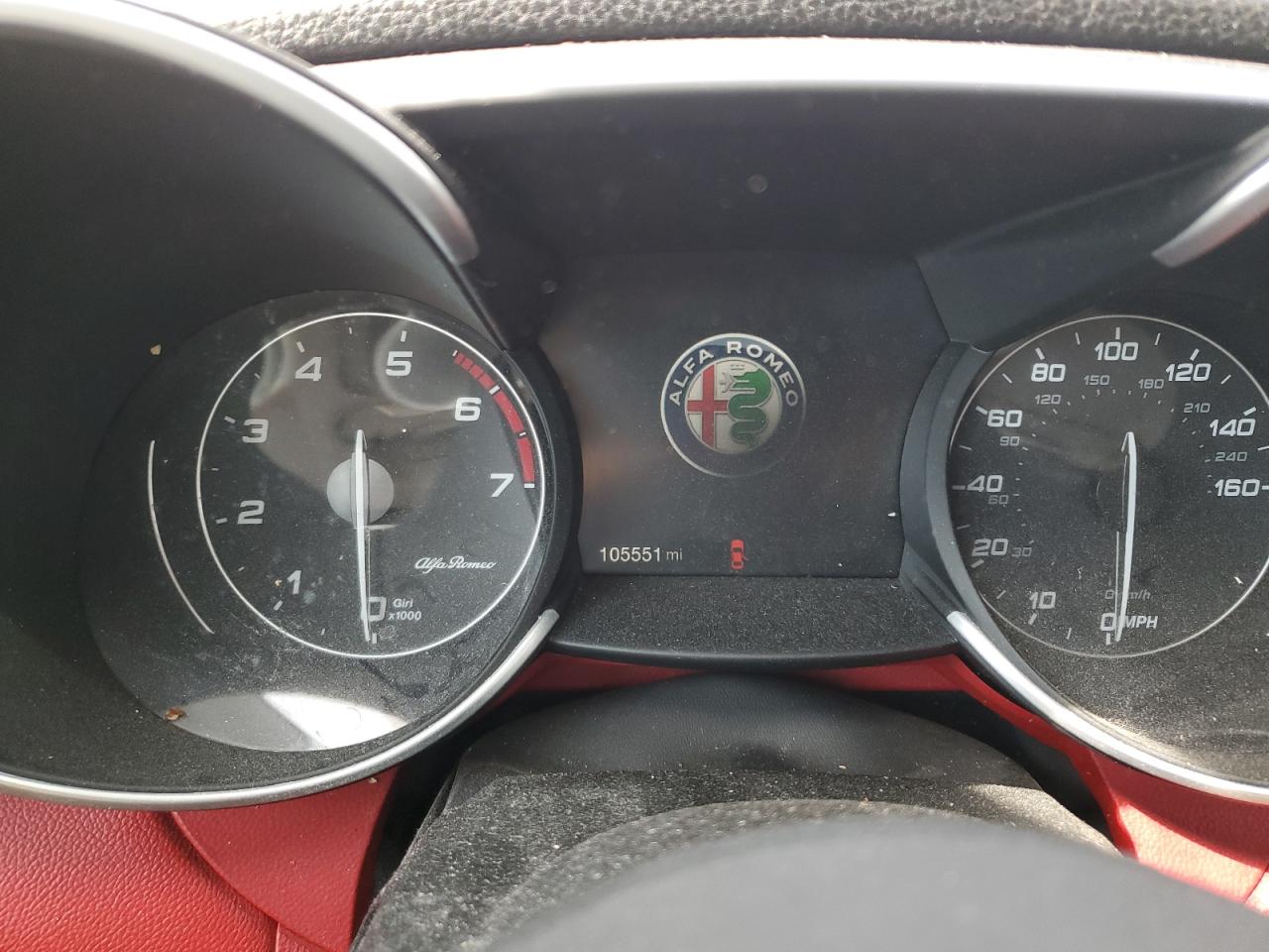 2018 Alfa Romeo Giulia - Image 9