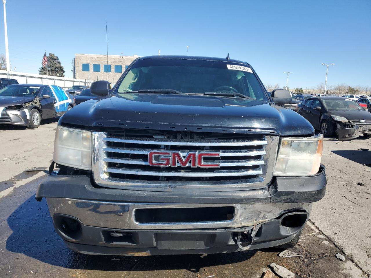 2010 GMC Sierra - Image 5