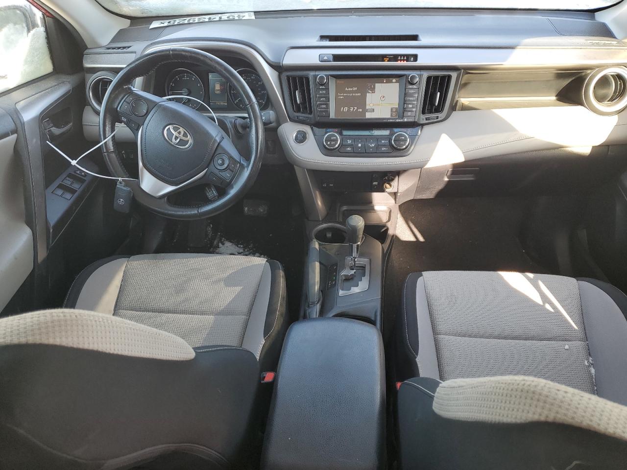 2017 Toyota RAV 4 - Image 8