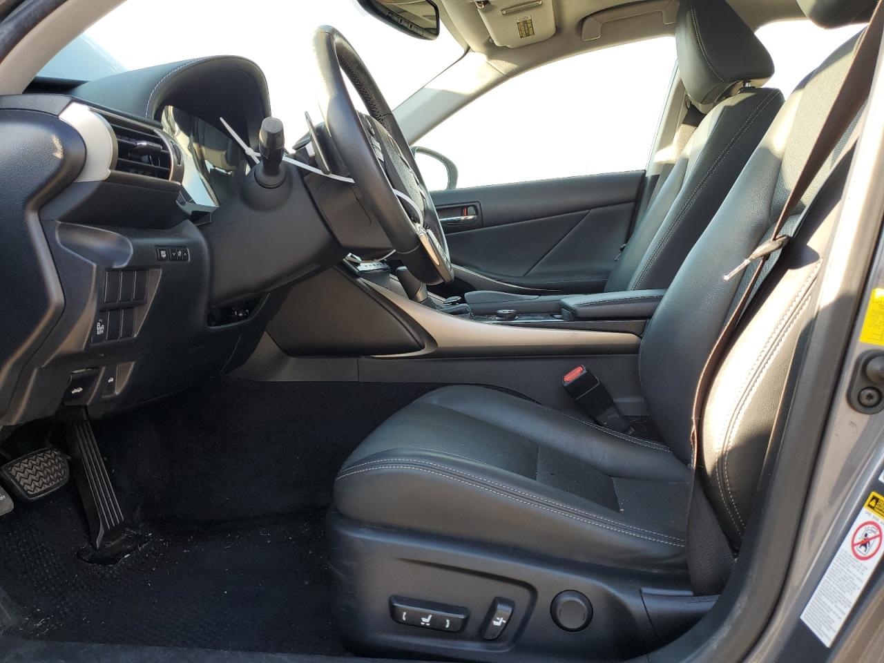 2014 Lexus IS - Image 7