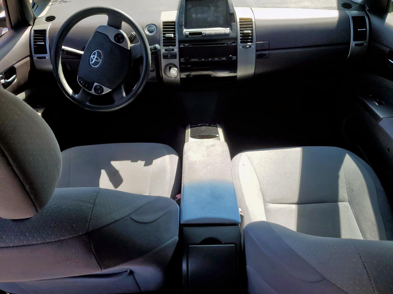 2005 Toyota Prius - Image 8