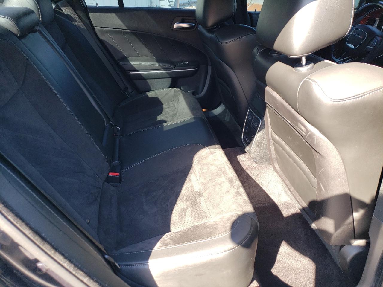 2018 Dodge Charger - Image 11