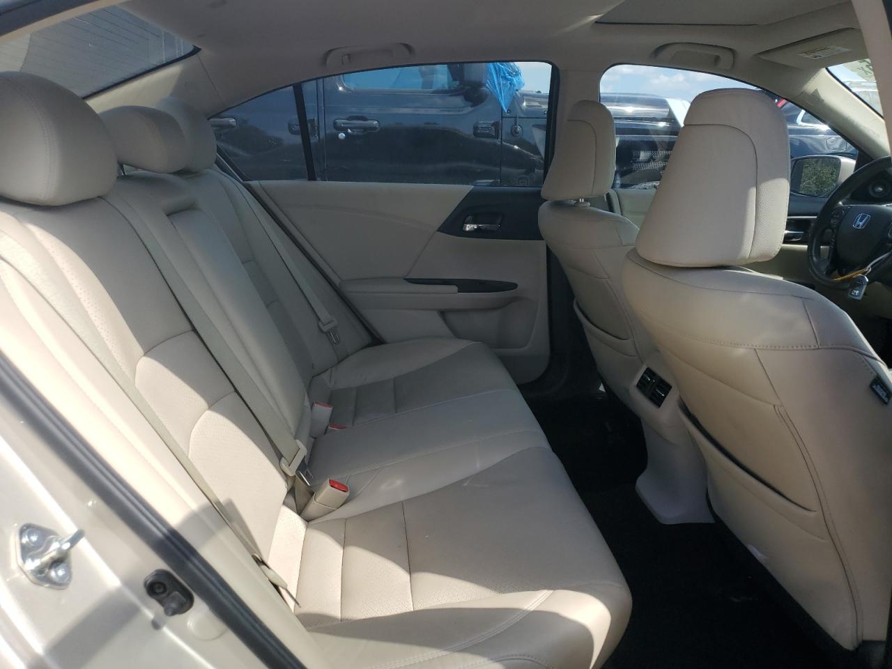 2017 Honda Accord - Image 11