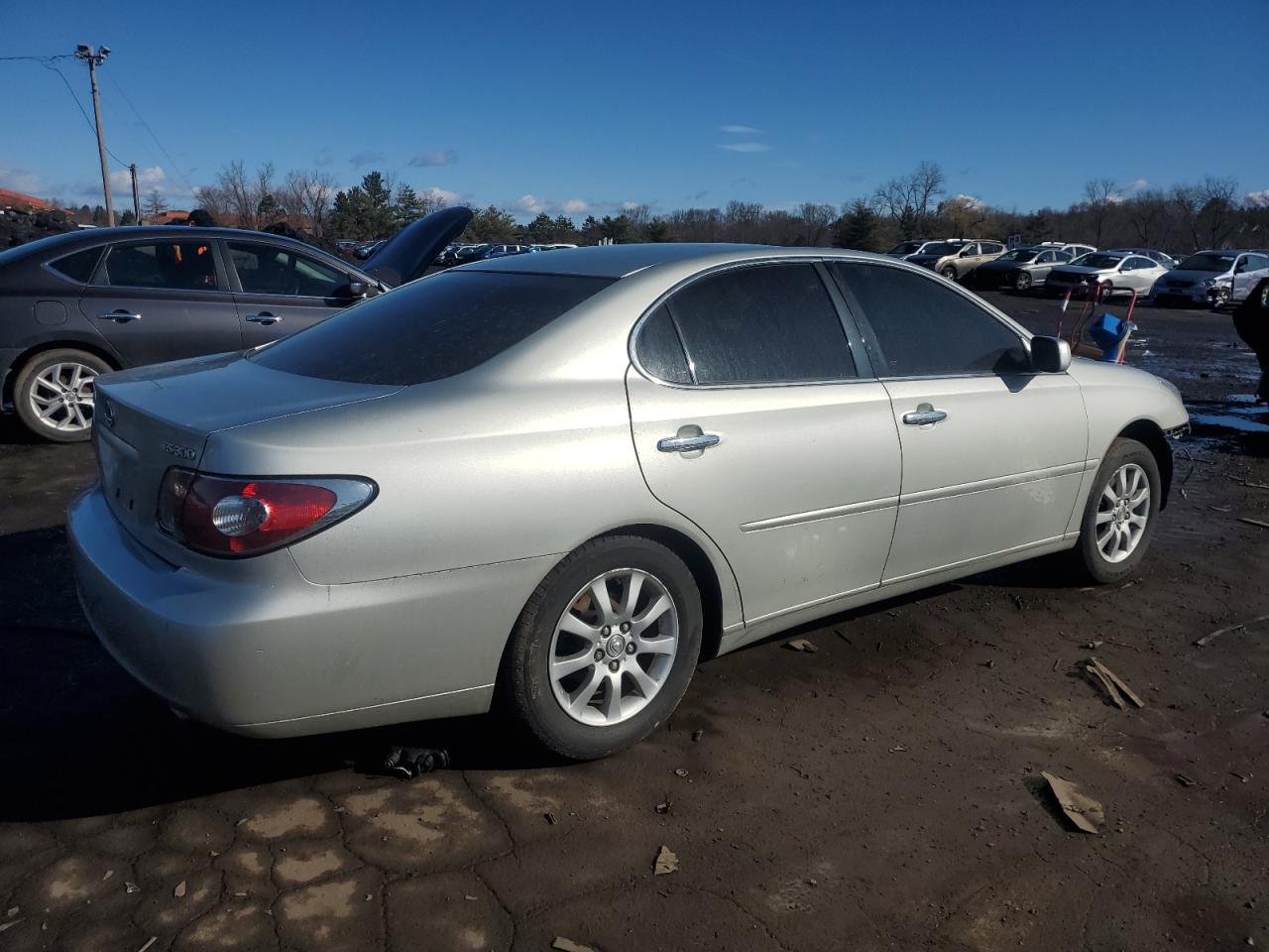 2003 Lexus ES - Image 3