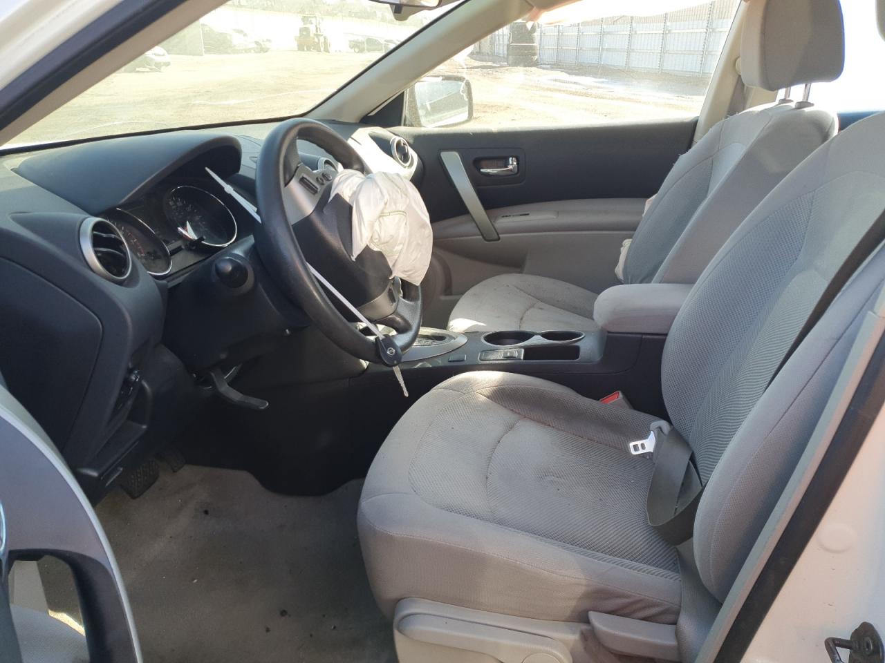 2014 Nissan Rogue - Image 7