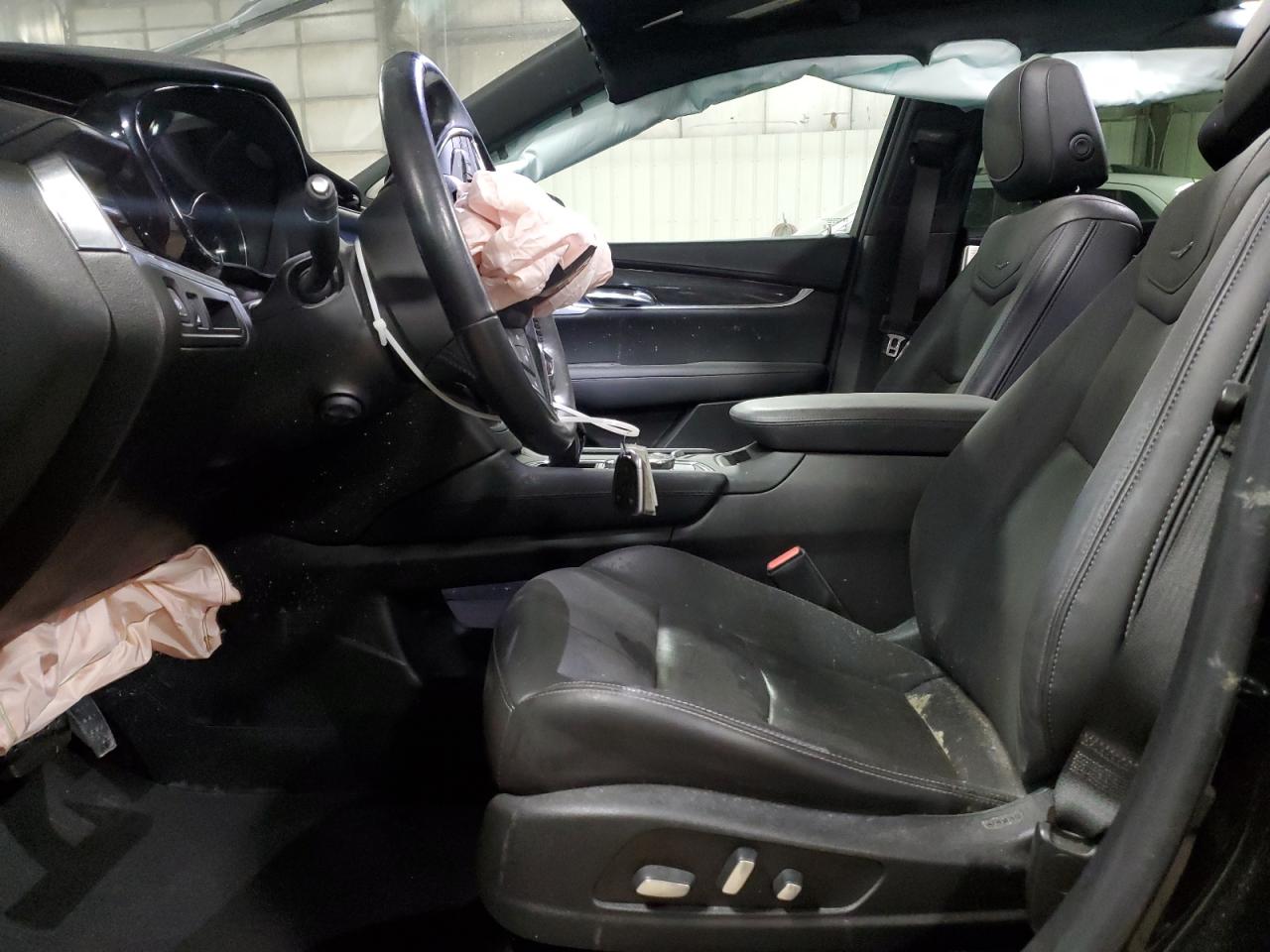 2021 Cadillac XT5 - Image 7