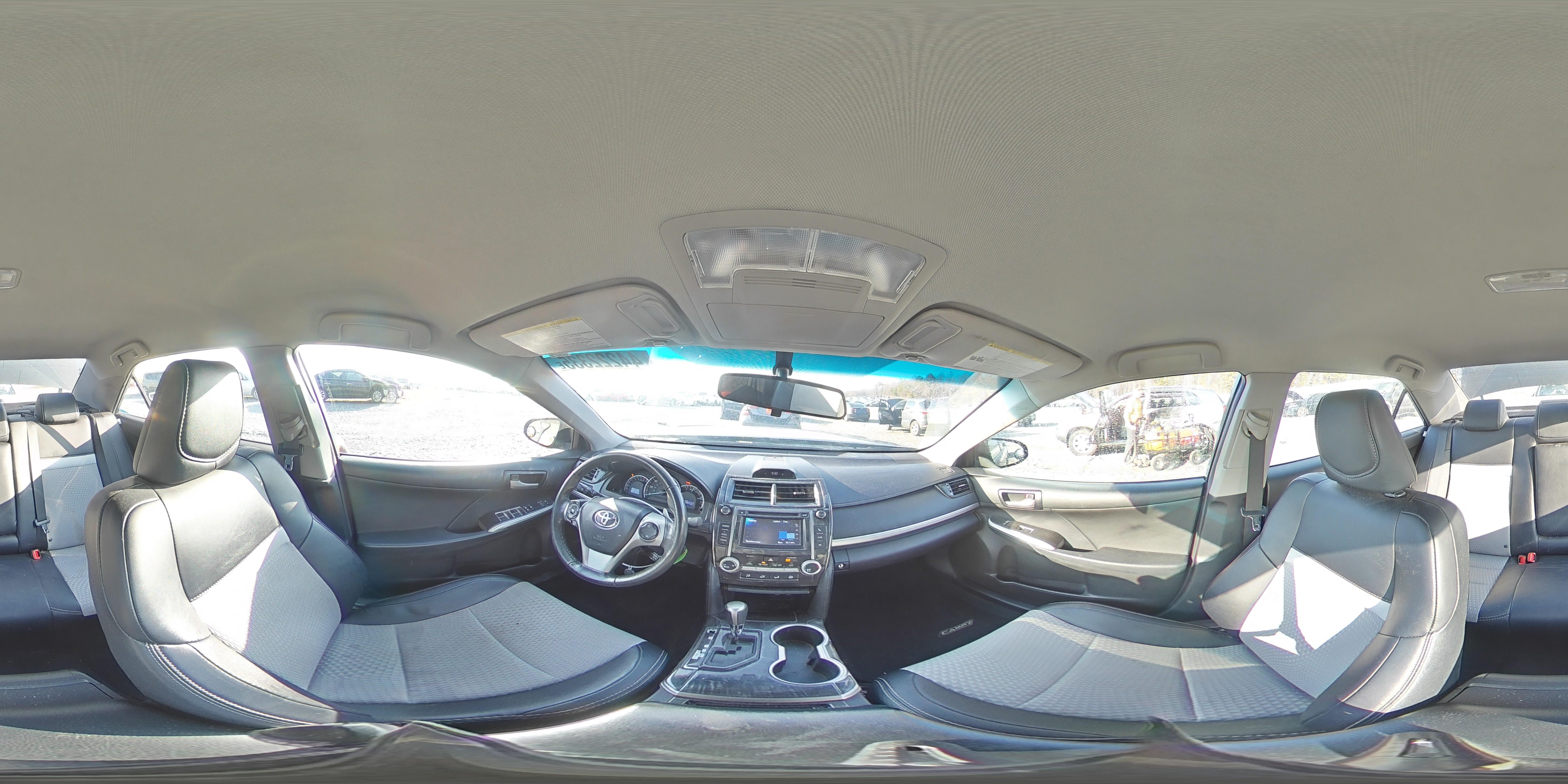 2013 Toyota Camry - Image 13