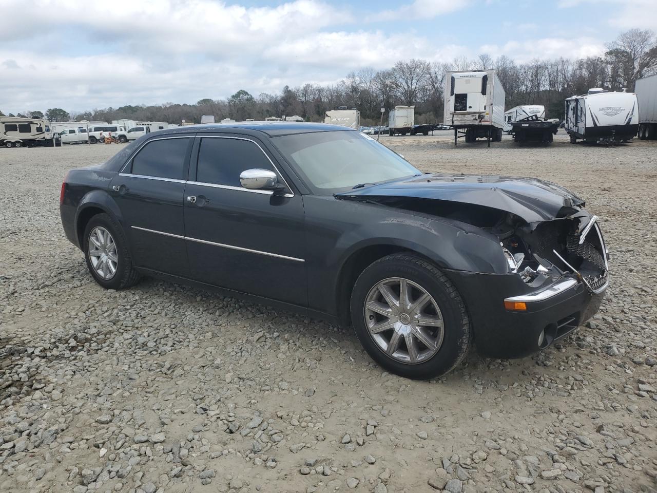 2010 Chrysler 300 - Image 4