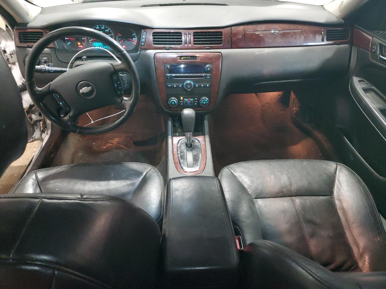 2009 Chevrolet Impala - Image 8