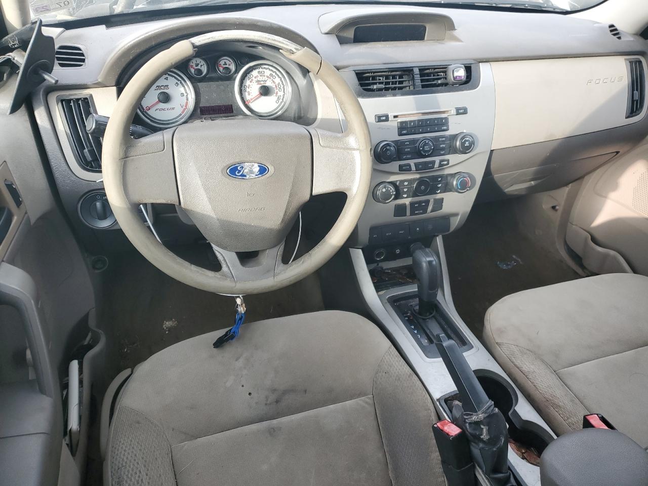2010 Ford Focus - Image 8