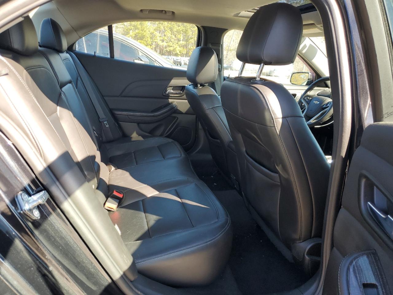 2015 Chevrolet Malibu - Image 11
