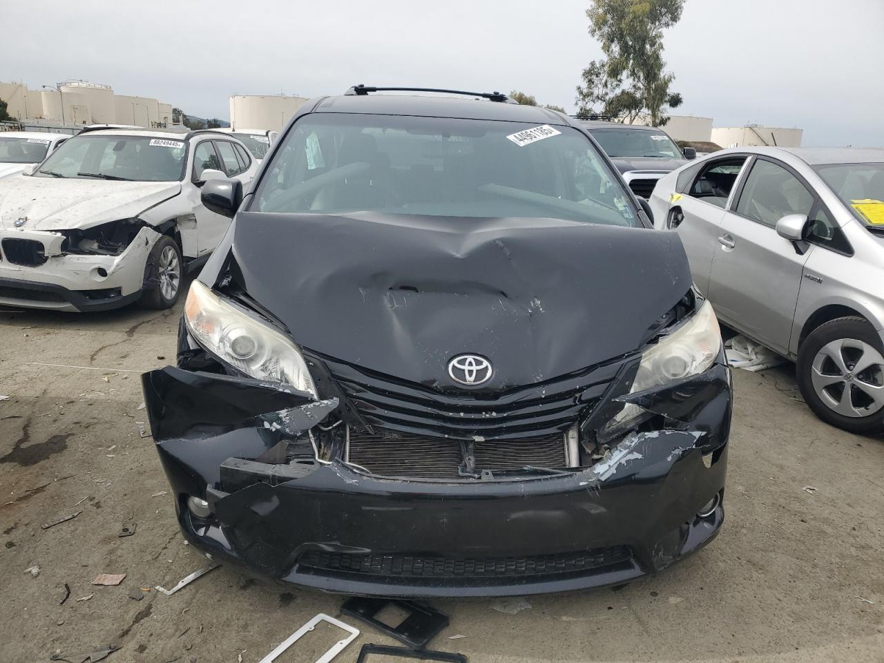 2015 Toyota Sienna - Image 5