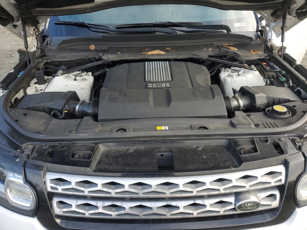 2014 Land Rover Range Rover - Image 12