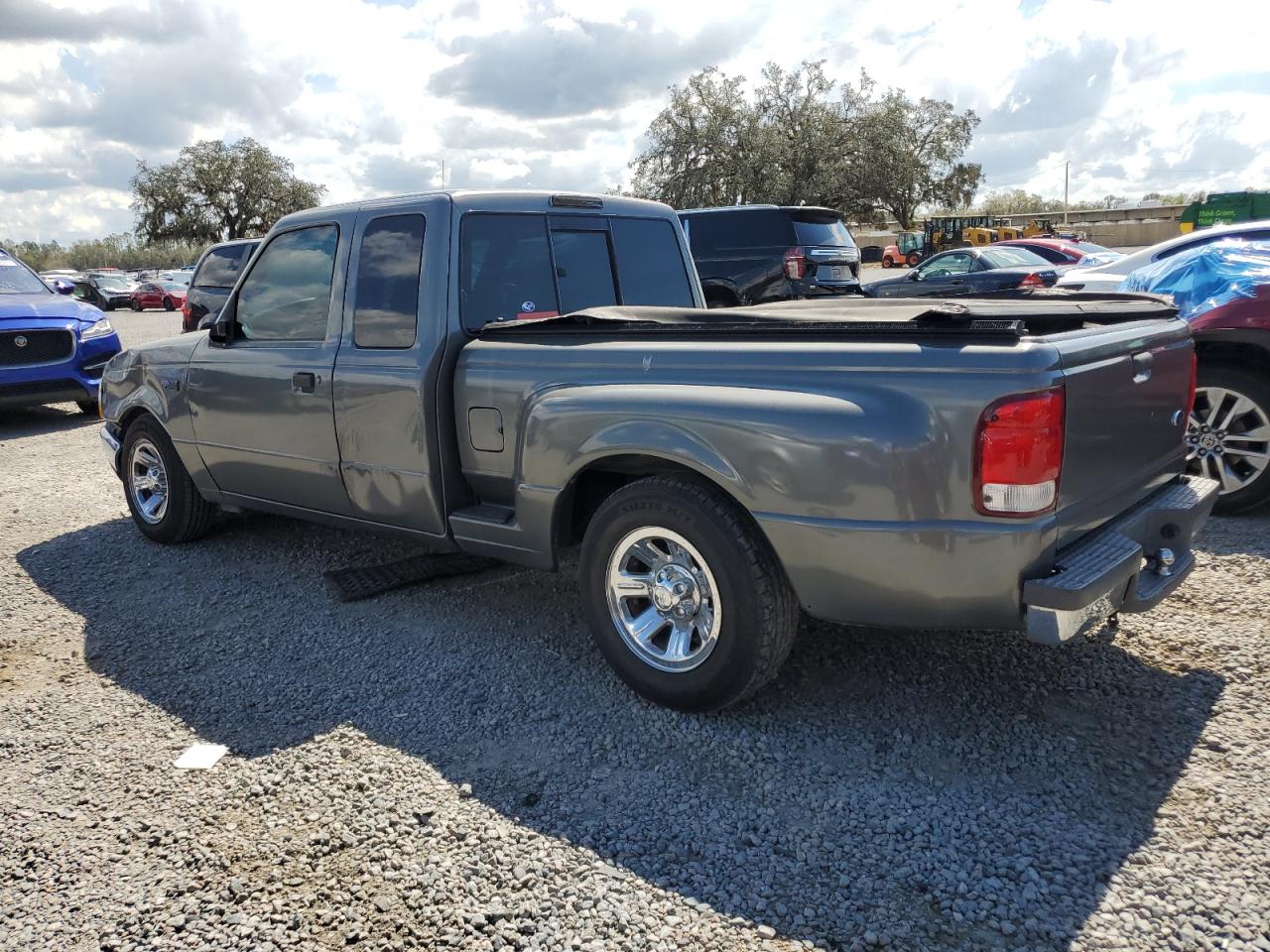 2000 Ford Ranger - Image 2