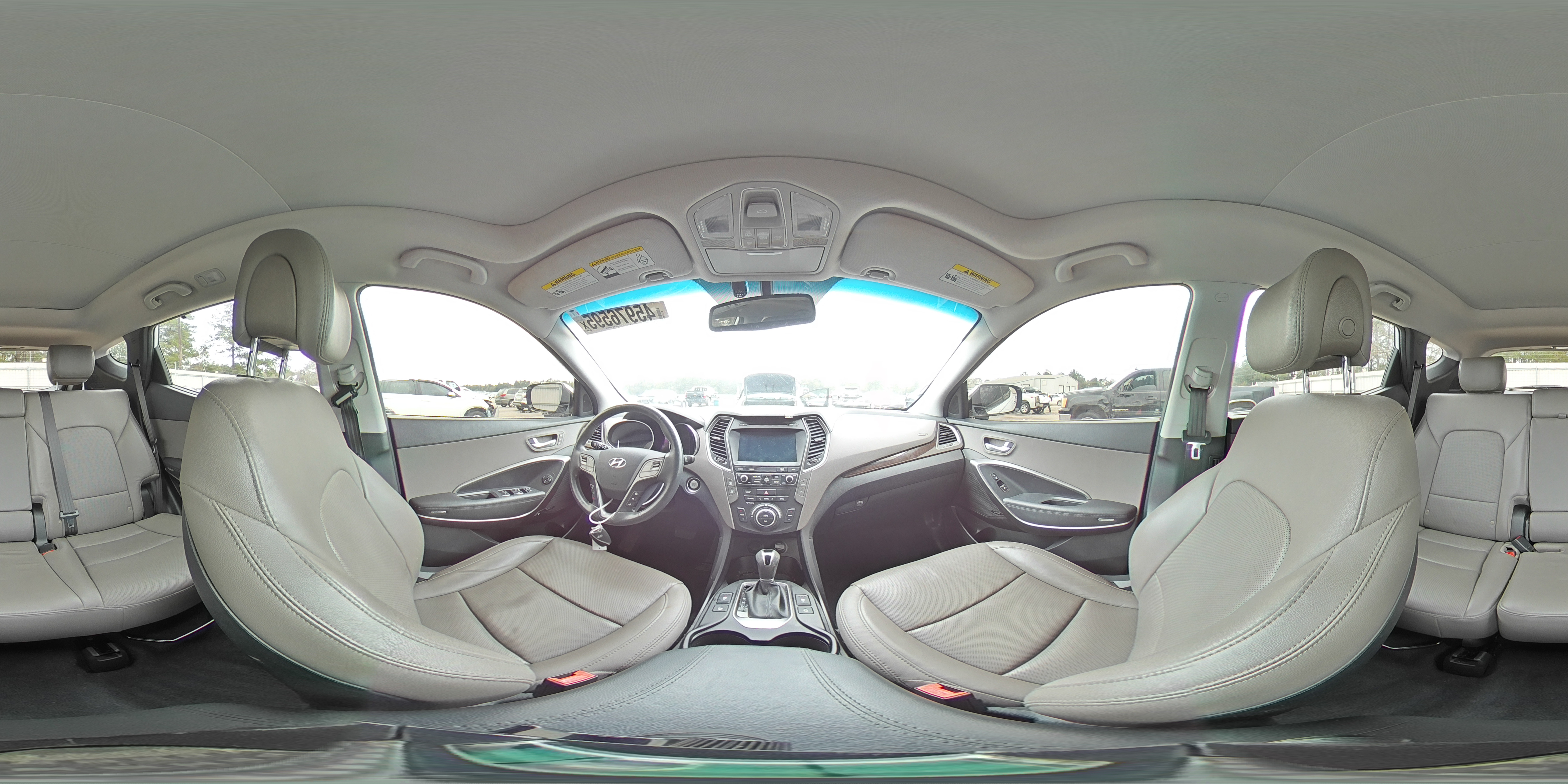 2017 Hyundai Santa Fe - Image 15