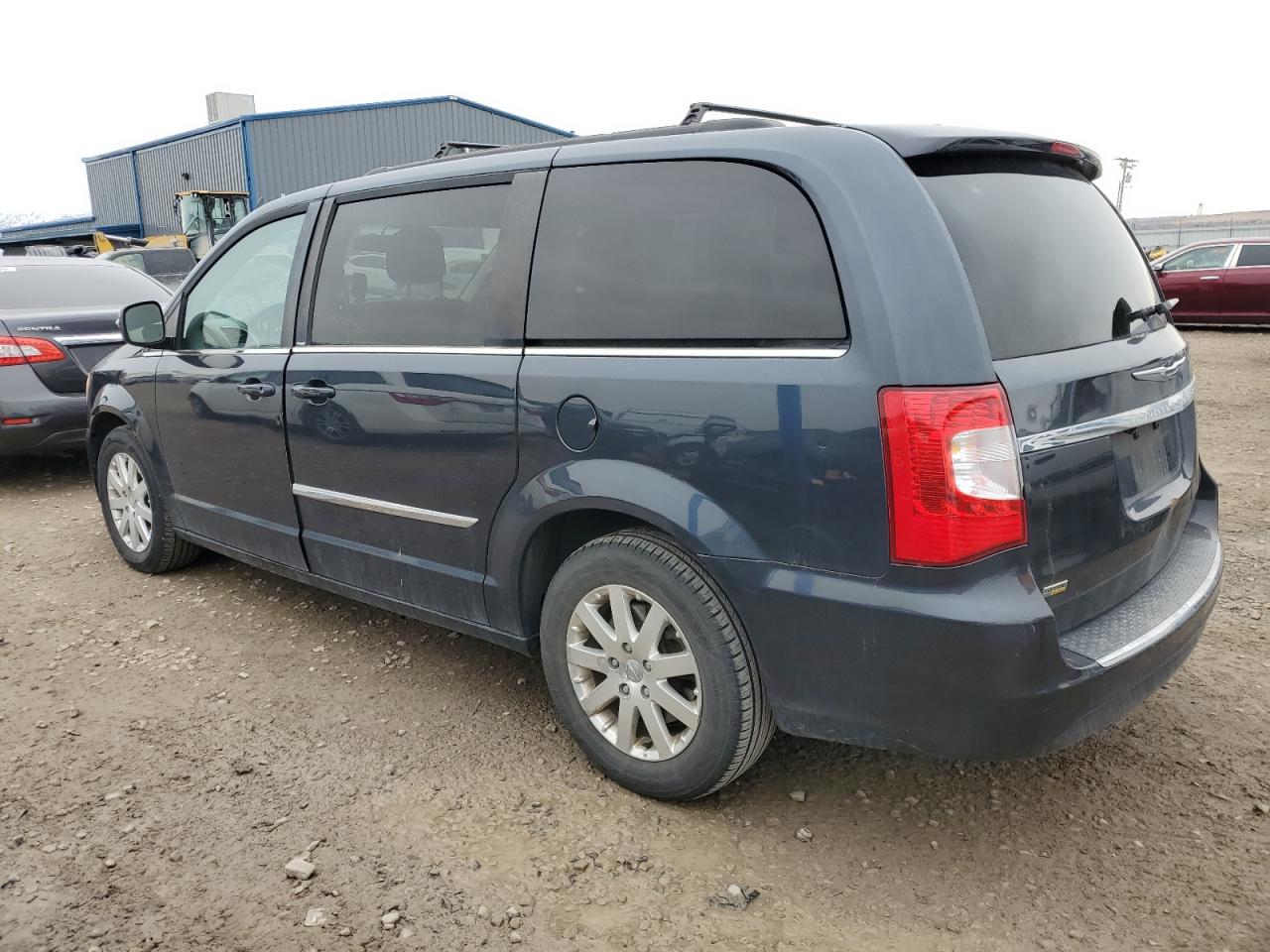 2014 Chrysler Town & Country - Image 2