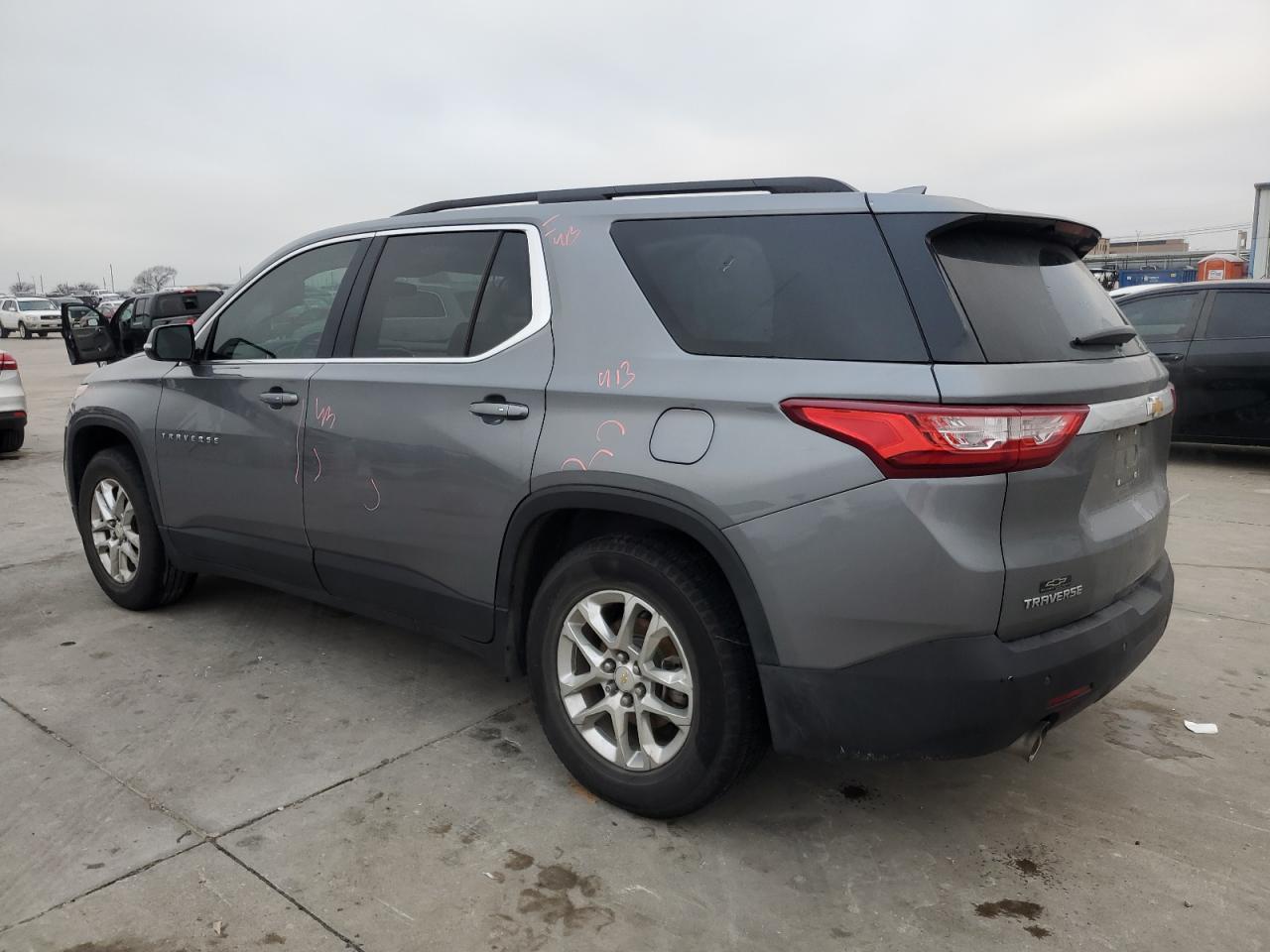 2020 Chevrolet Traverse - Image 2