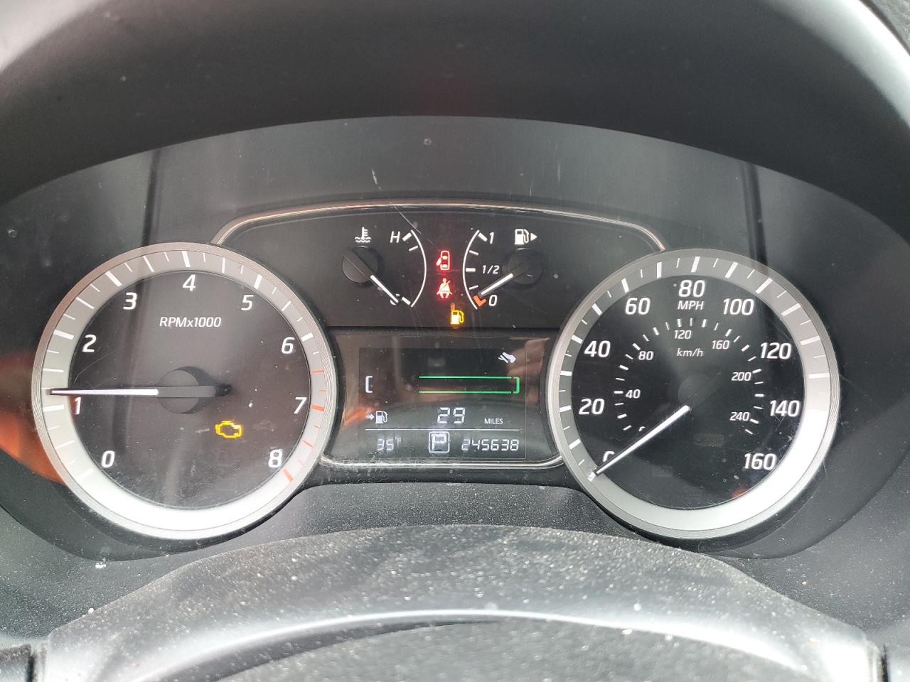 2014 Nissan Sentra - Image 9