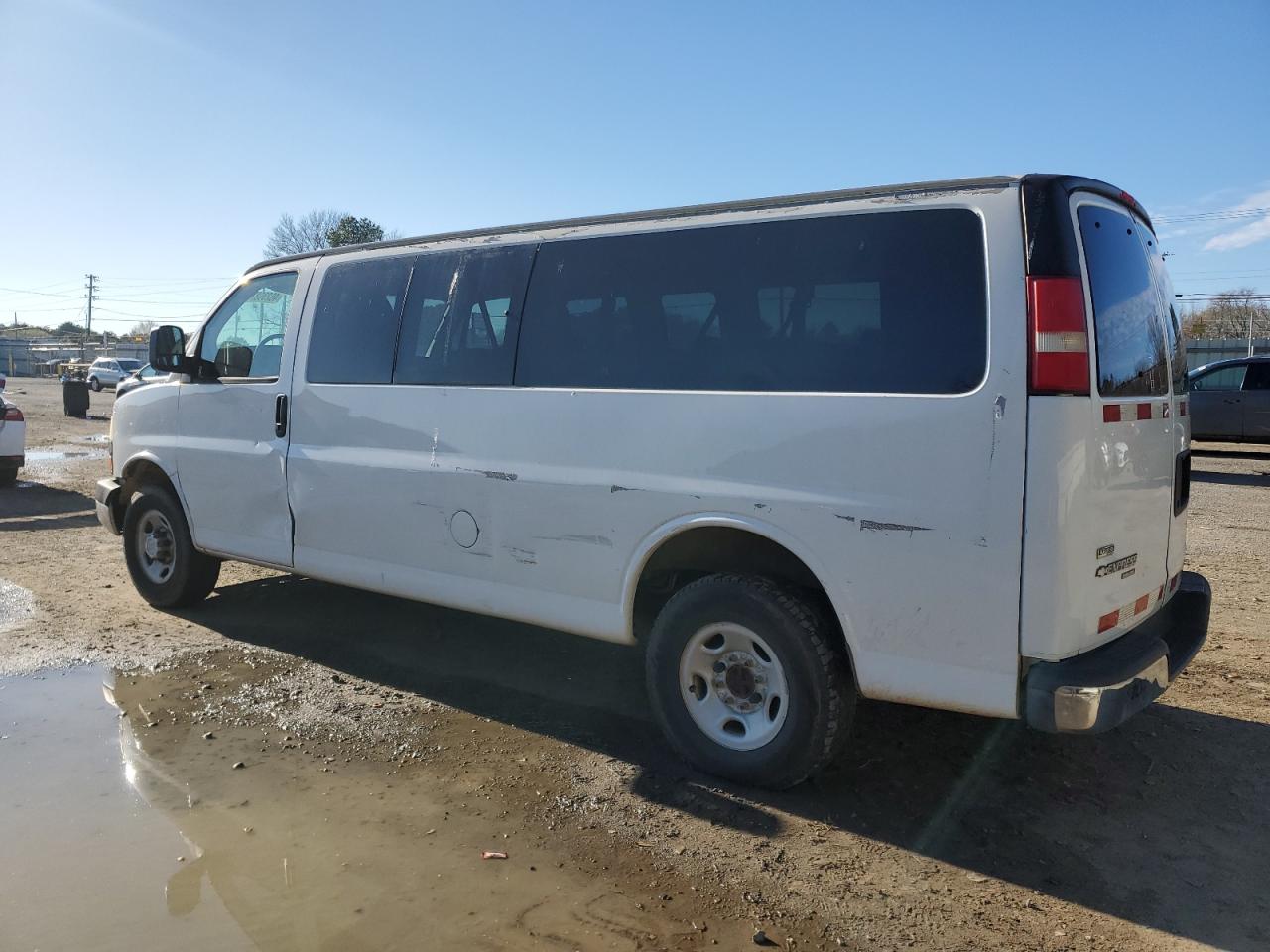 2010 Chevrolet Express - Image 2