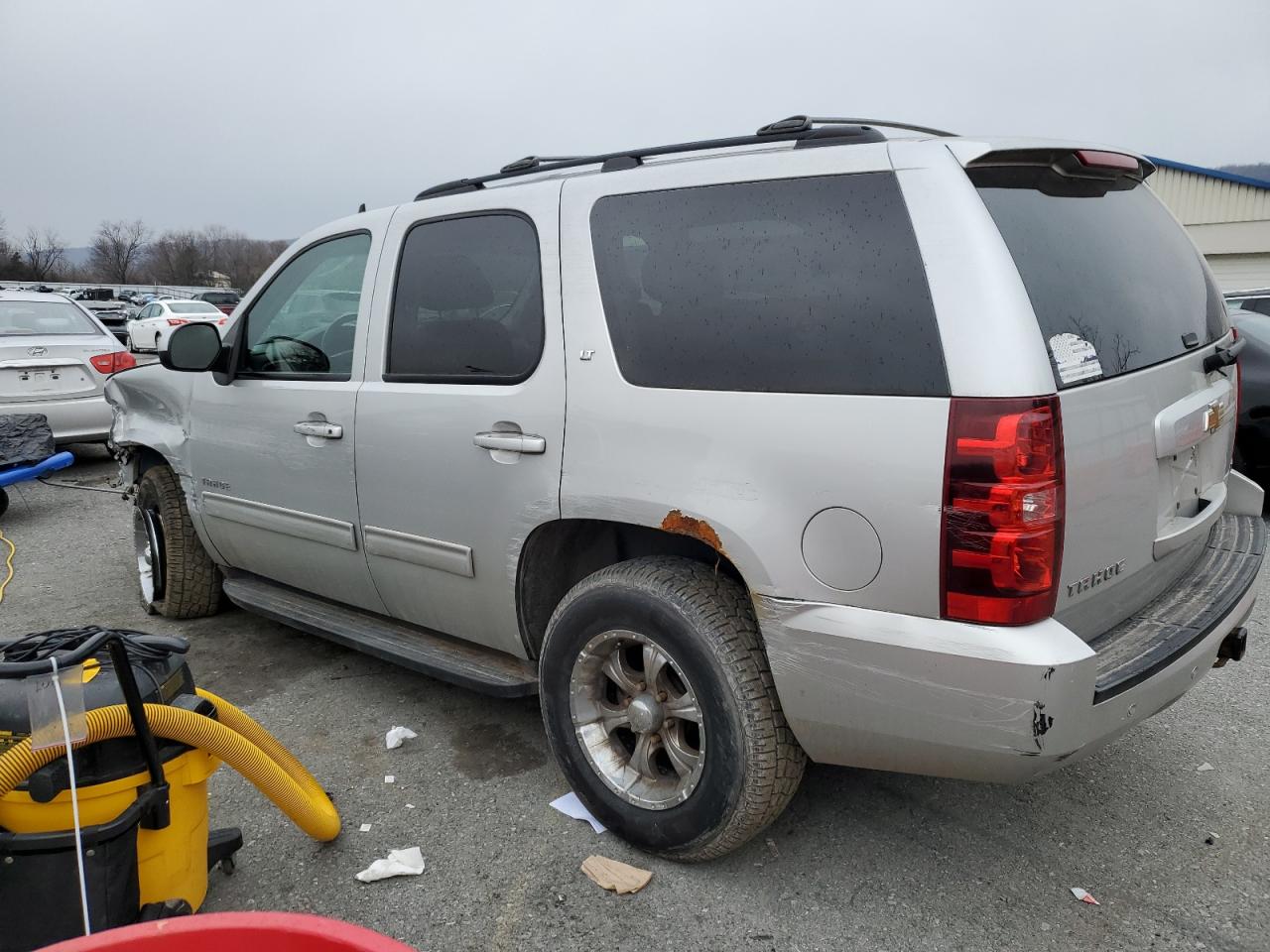 2010 Chevrolet Tahoe - Image 2