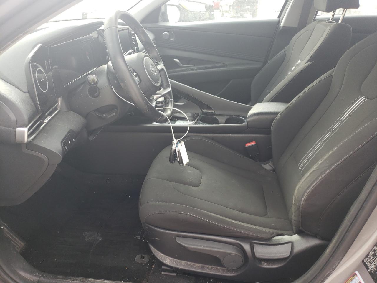 2021 Hyundai Elantra - Image 7