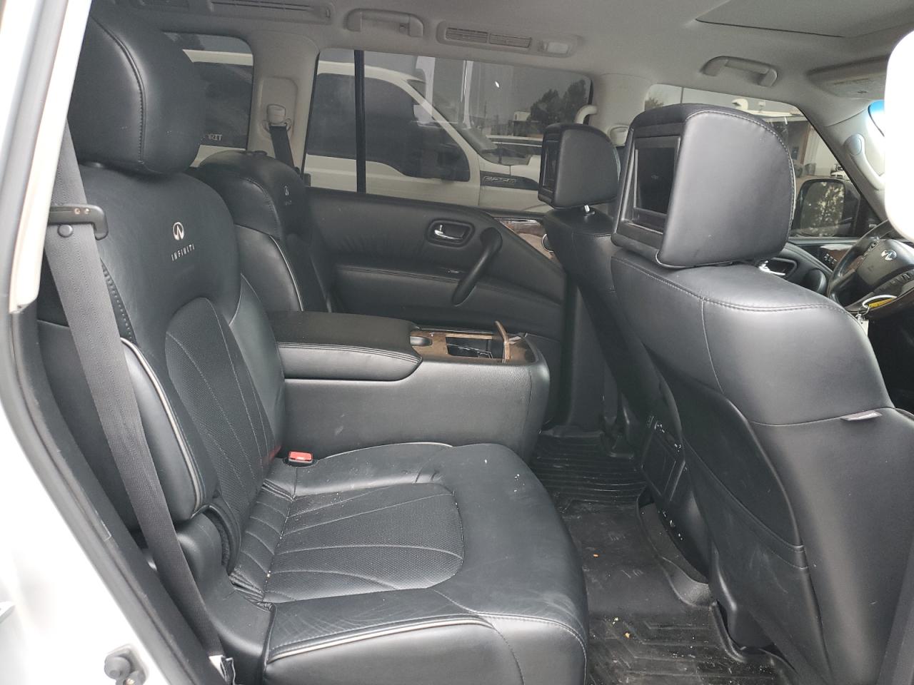 2014 Infiniti QX80 - Image 11