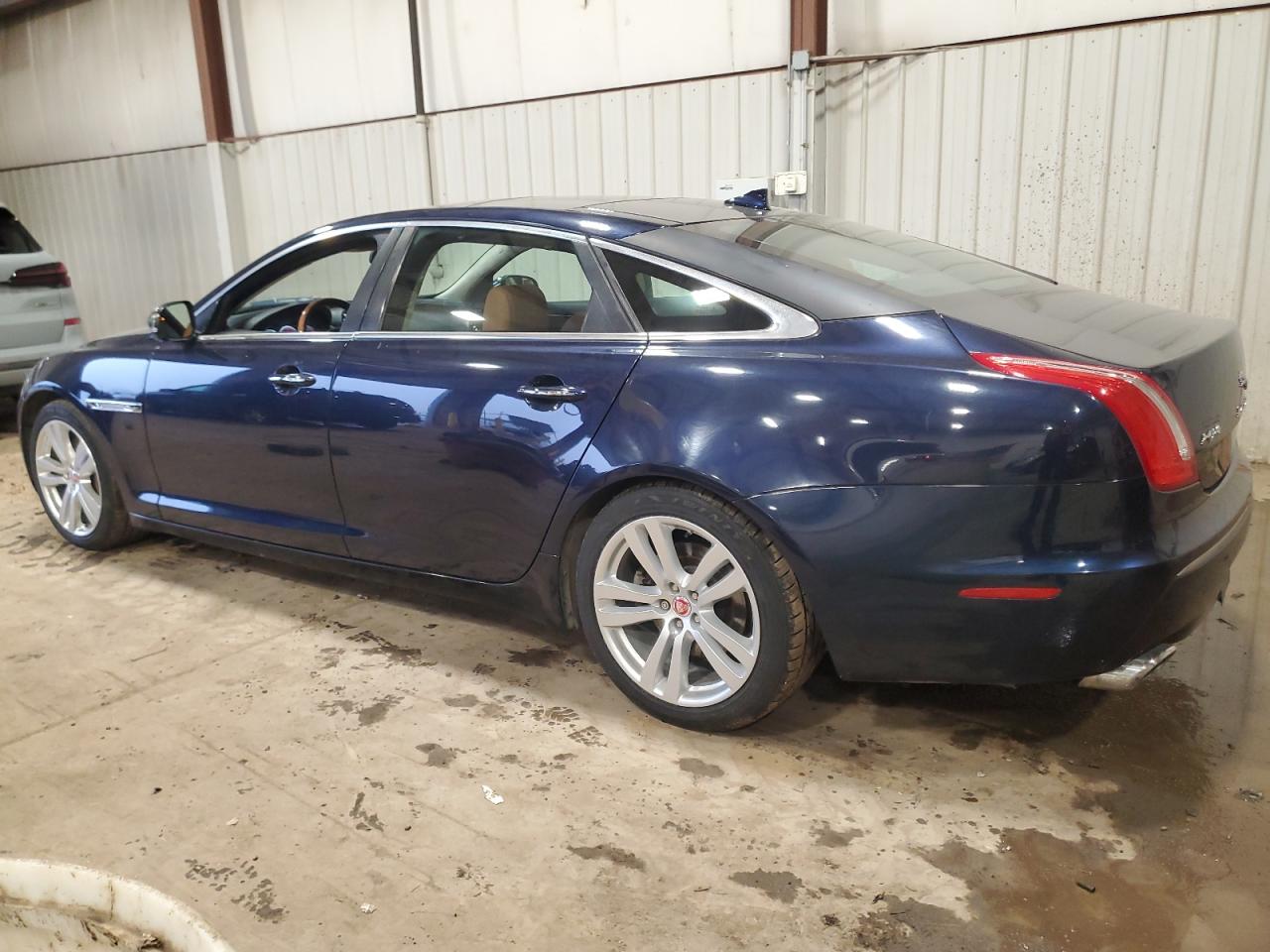 2014 Jaguar XJ - Image 2