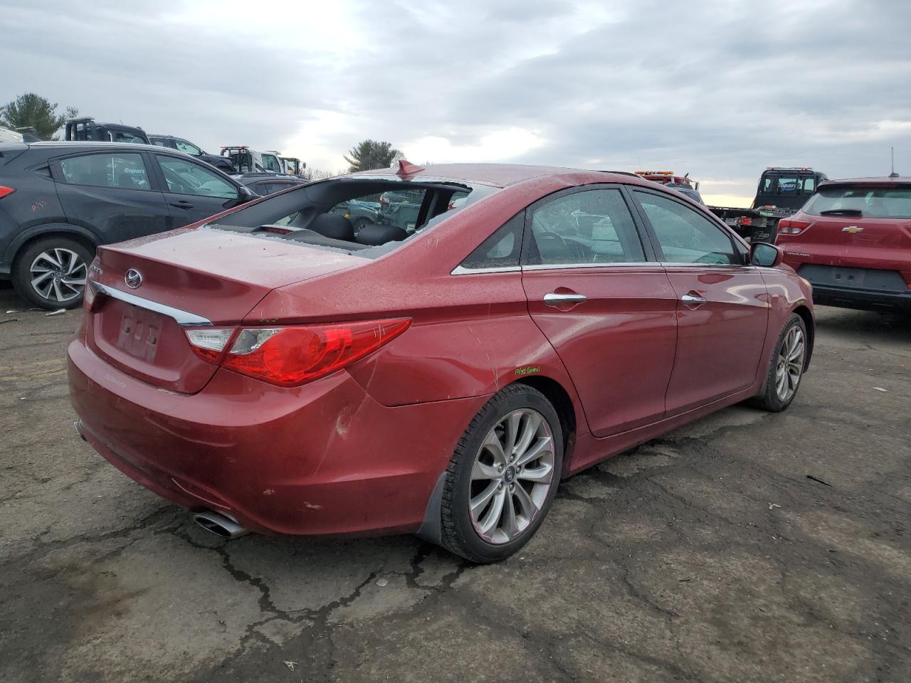 2013 Hyundai Sonata - Image 3