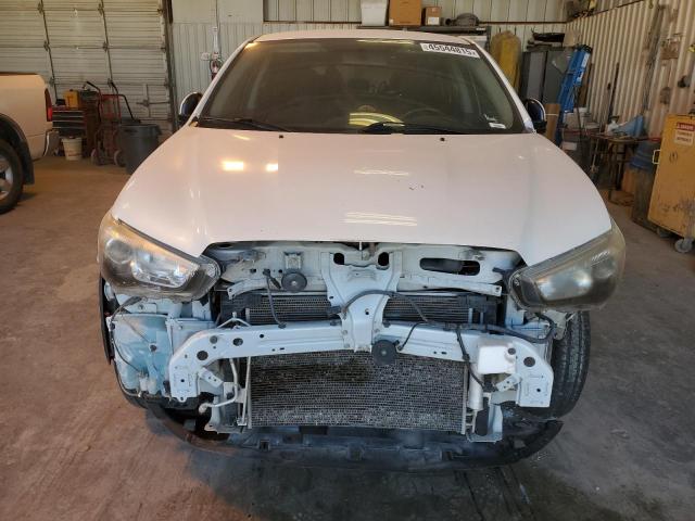 Паркетники MITSUBISHI OUTLANDER 2016 Білий