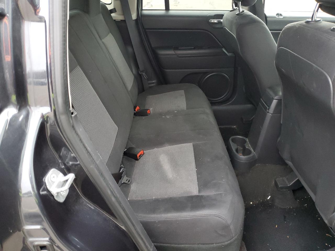 2014 Jeep Compass - Image 11