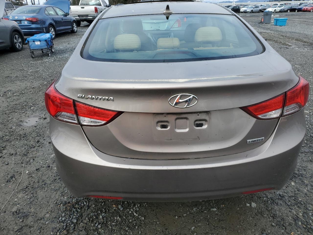 2013 Hyundai Elantra - Image 6